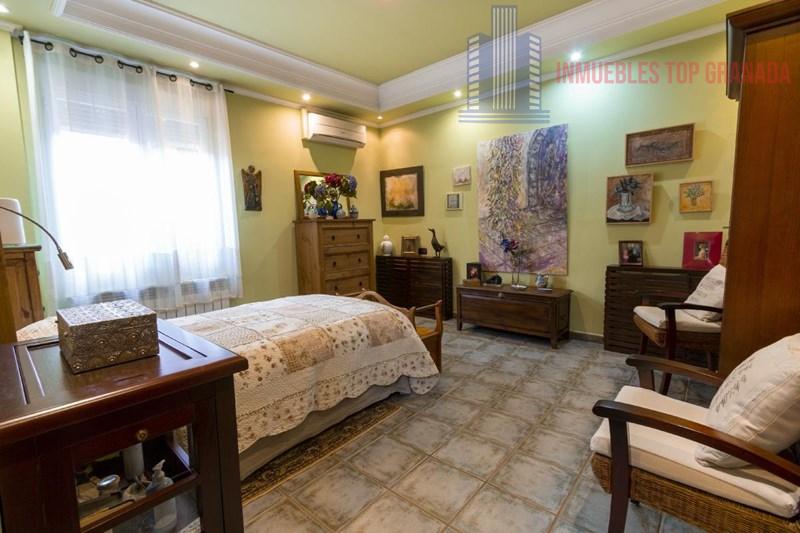 For sale of house in Churriana de la Vega