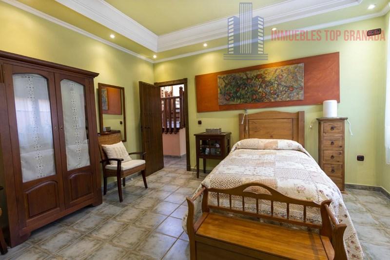 For sale of house in Churriana de la Vega
