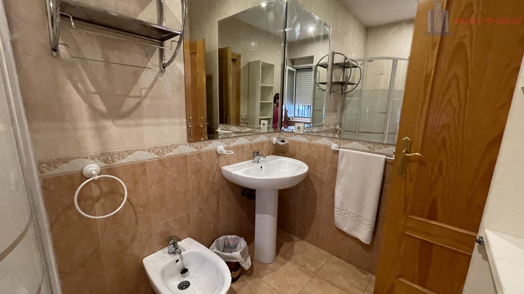 Venta de piso en Granada