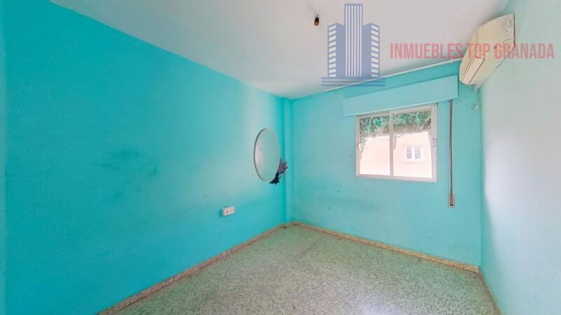 For sale of flat in Granada