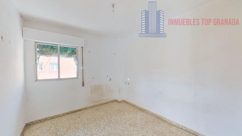 For sale of flat in Granada