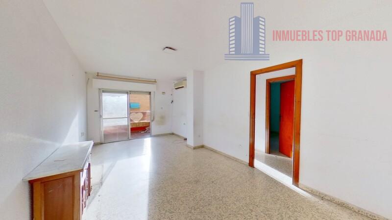 For sale of flat in Granada