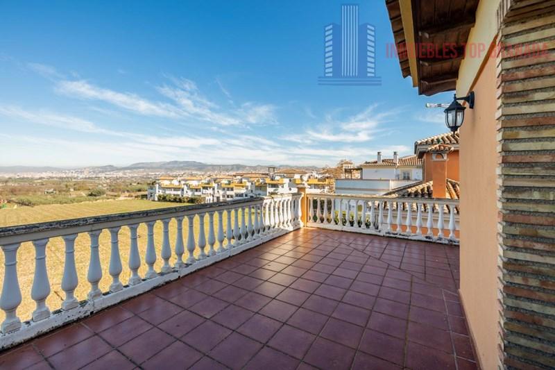 For sale of chalet in La Zubia