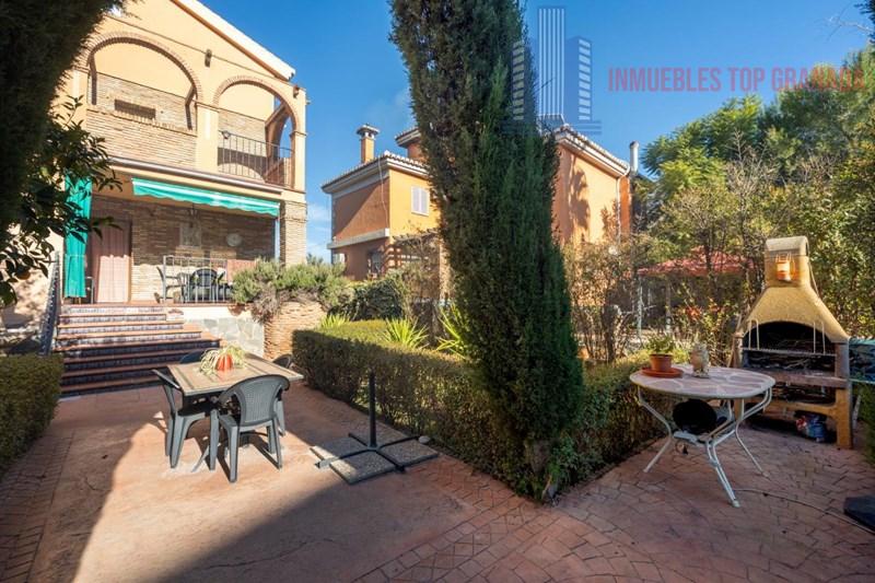 For sale of chalet in La Zubia