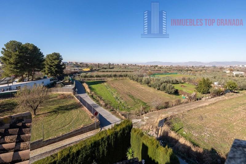 For sale of chalet in La Zubia