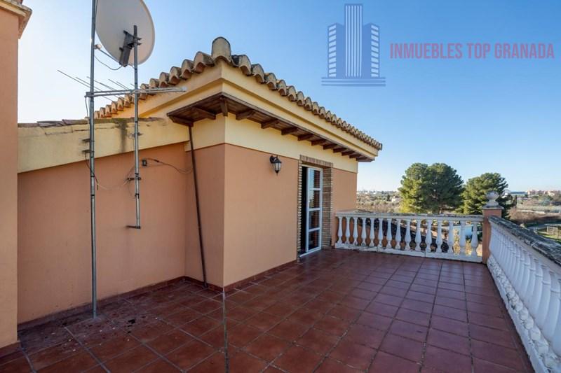 For sale of chalet in La Zubia