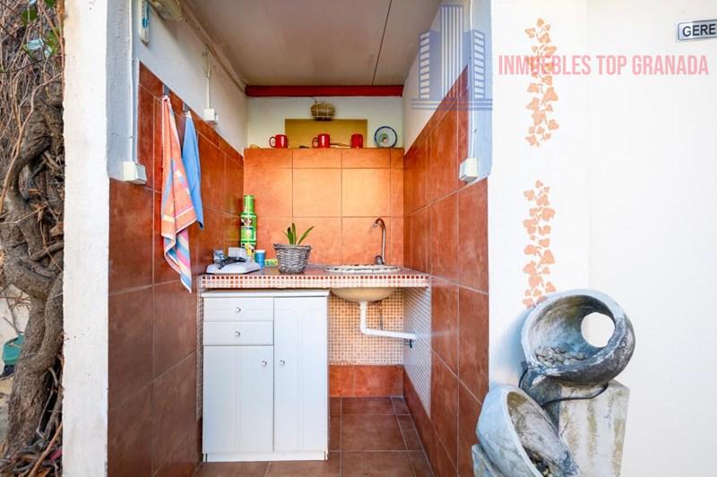 For sale of chalet in La Zubia
