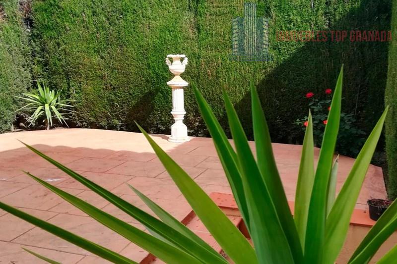 For sale of chalet in La Zubia