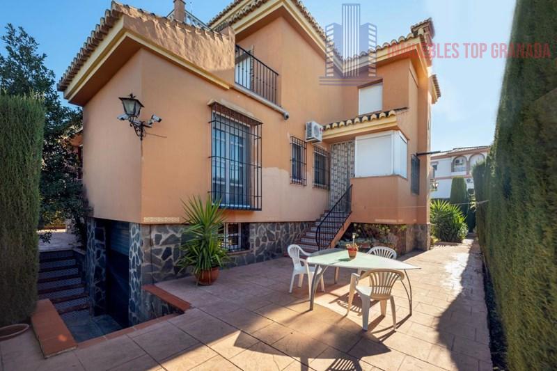 For sale of chalet in La Zubia