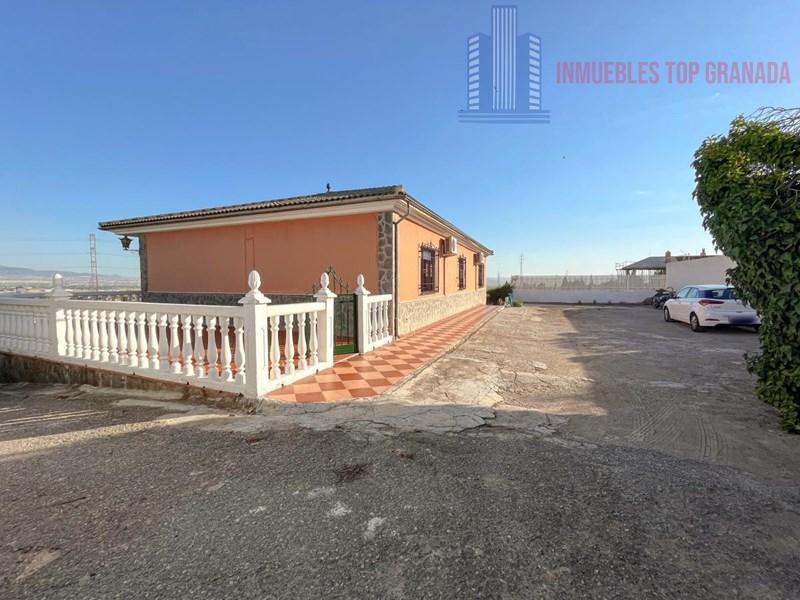 Venta de chalet en Atarfe