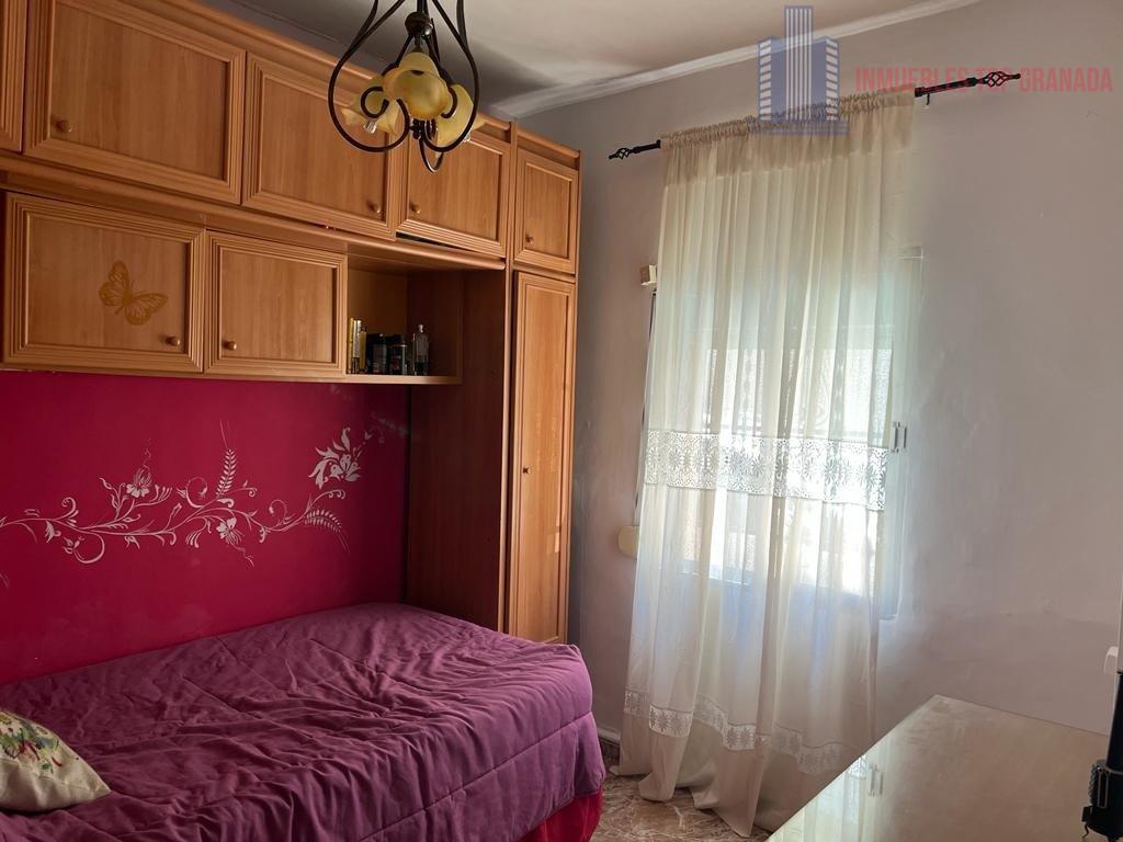 For sale of house in Granada