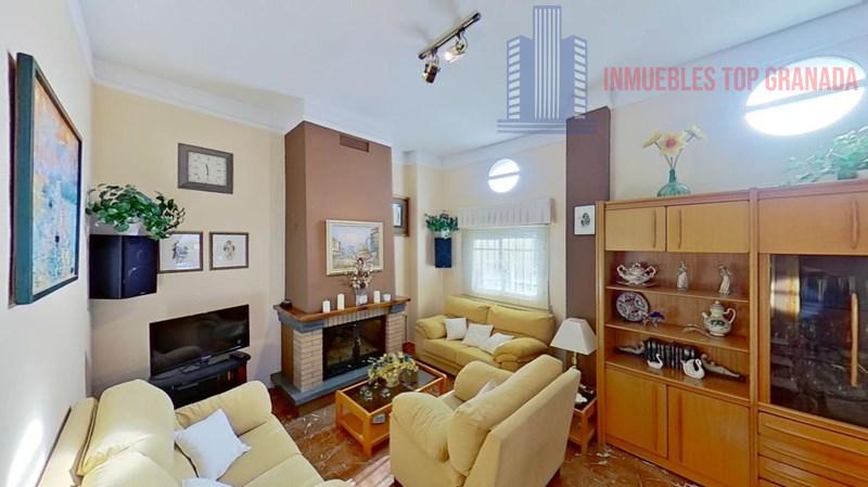For sale of chalet in Huétor Vega