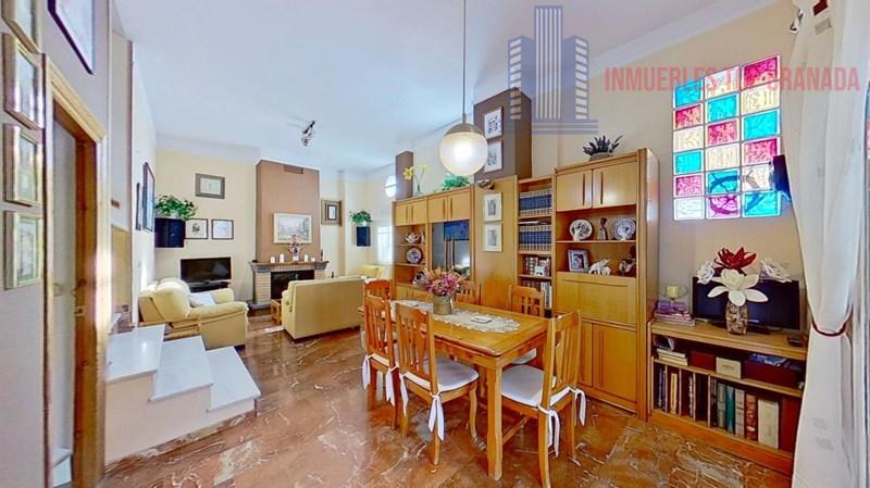 For sale of chalet in Huétor Vega