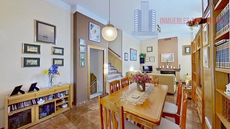For sale of chalet in Huétor Vega