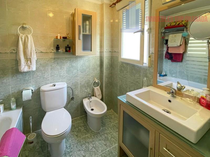 For sale of house in Albolote