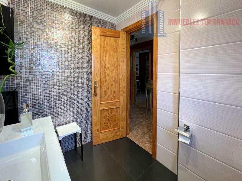 For sale of house in Albolote