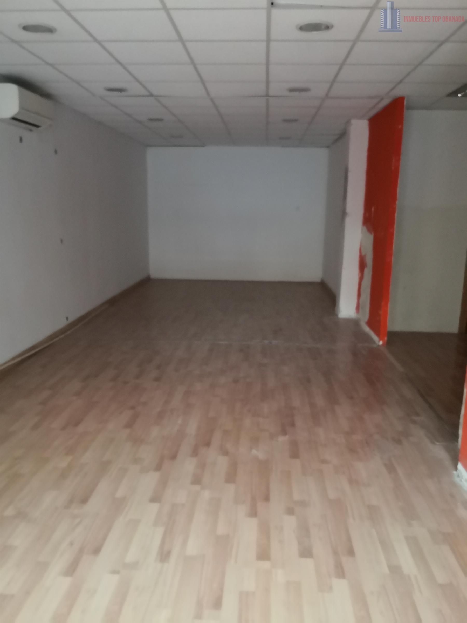 For rent of commercial in Armilla