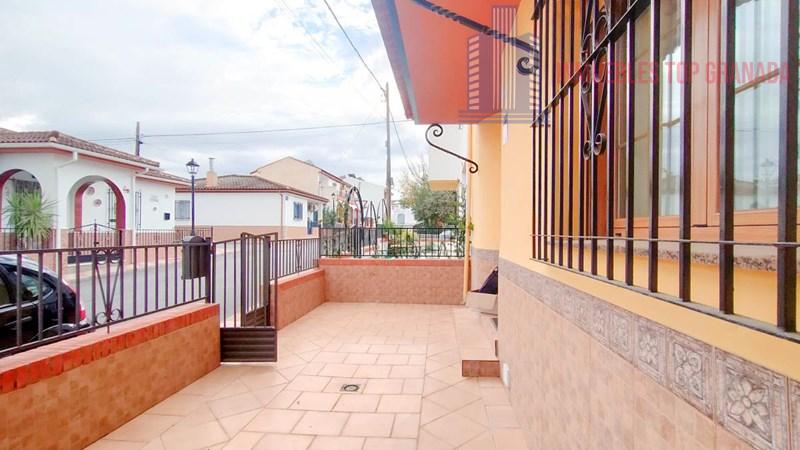 For sale of house in Moraleda de Zafayona