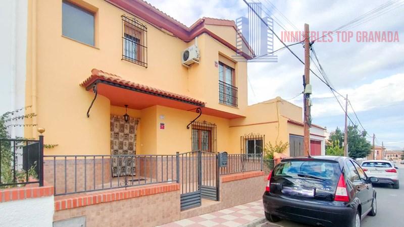 For sale of house in Moraleda de Zafayona