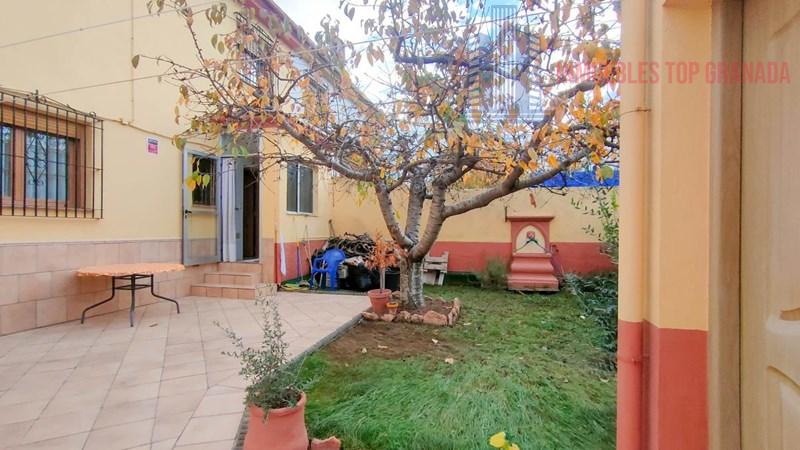 For sale of house in Moraleda de Zafayona