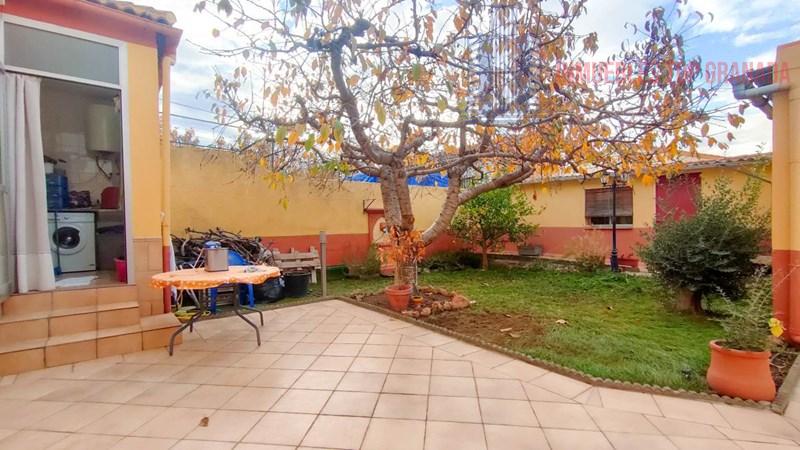 For sale of house in Moraleda de Zafayona