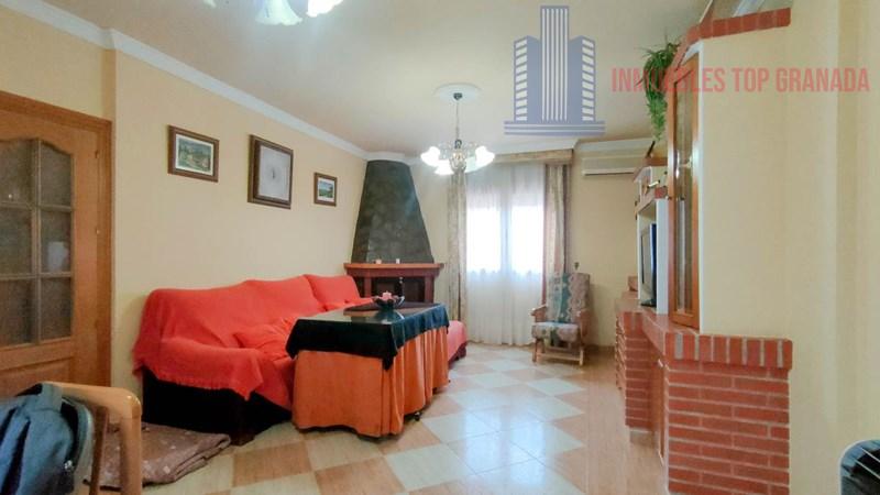 For sale of house in Moraleda de Zafayona