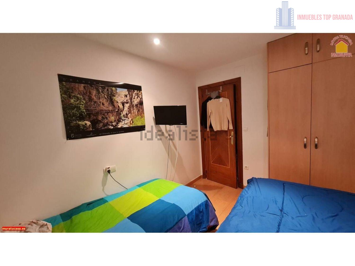 For sale of flat in Granada