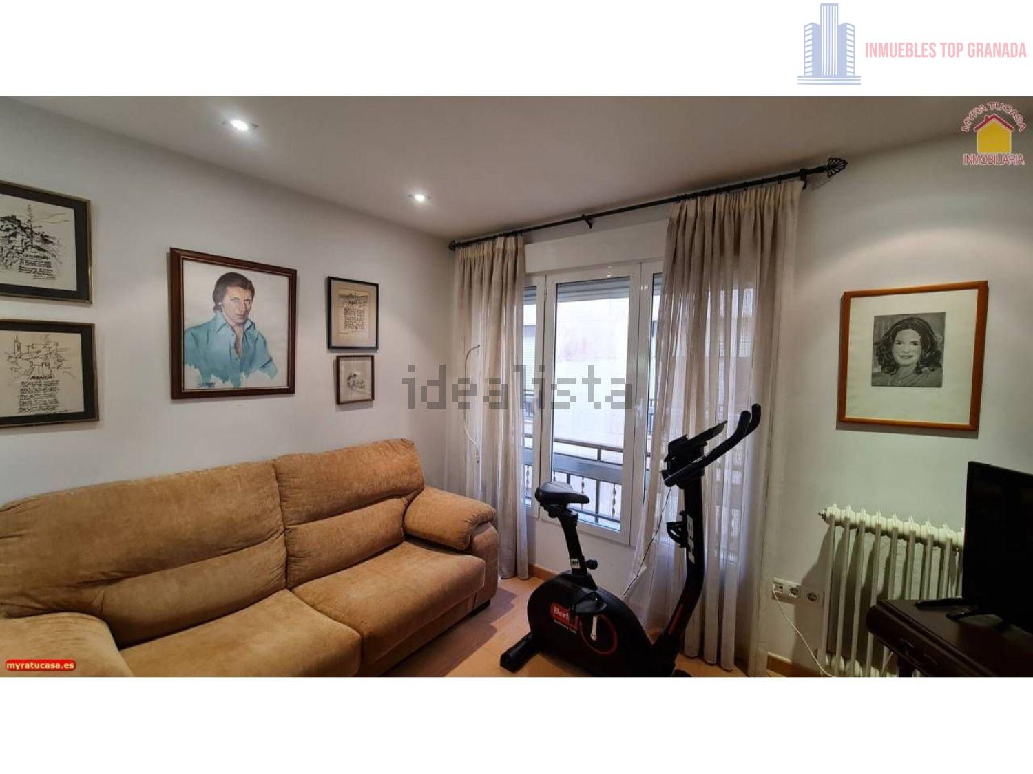 For sale of flat in Granada