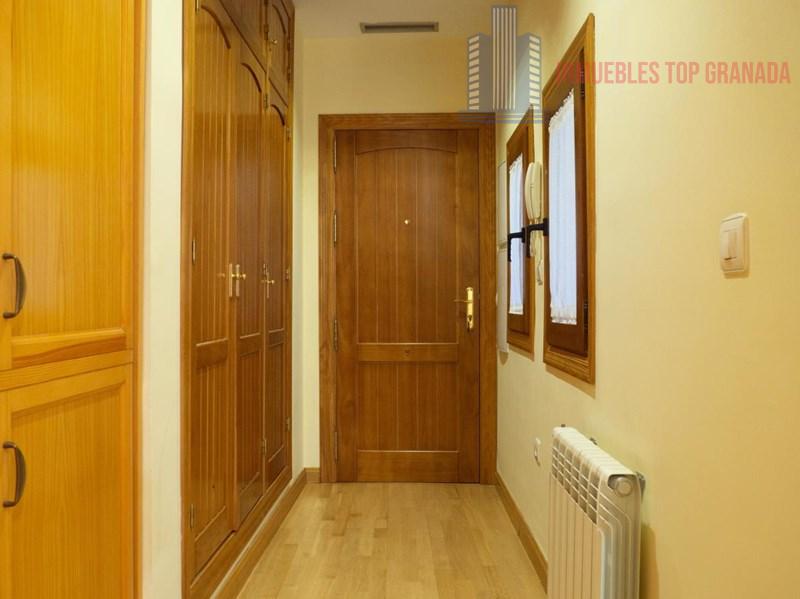 For sale of flat in Granada