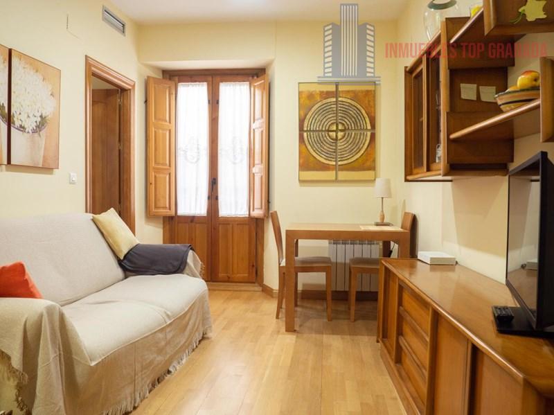 For sale of flat in Granada