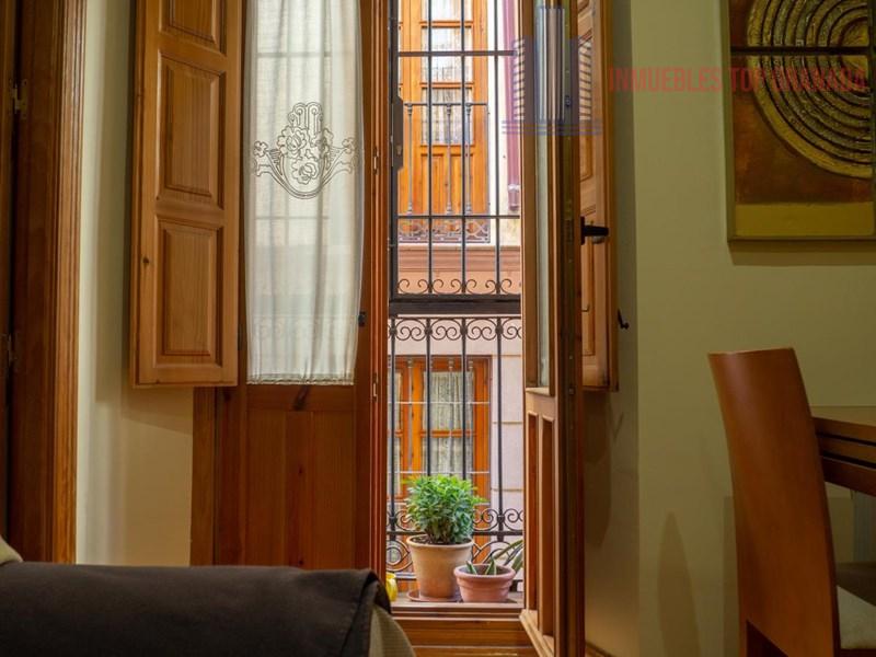 For sale of flat in Granada
