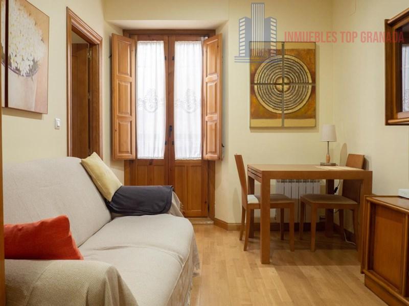 For sale of flat in Granada