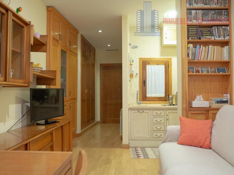For sale of flat in Granada