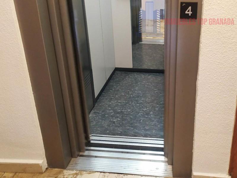 Venta de piso en Granada