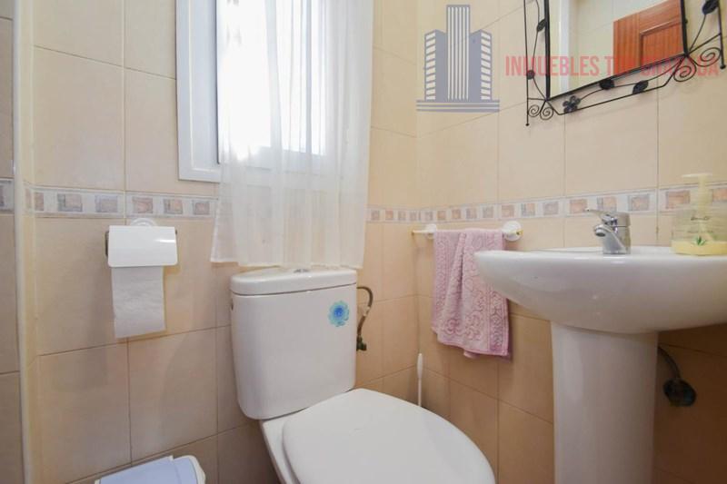 For sale of house in Cijuela