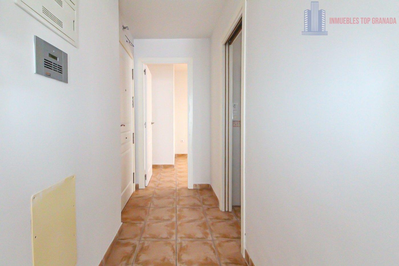 For sale of flat in Vélez de Benaudalla