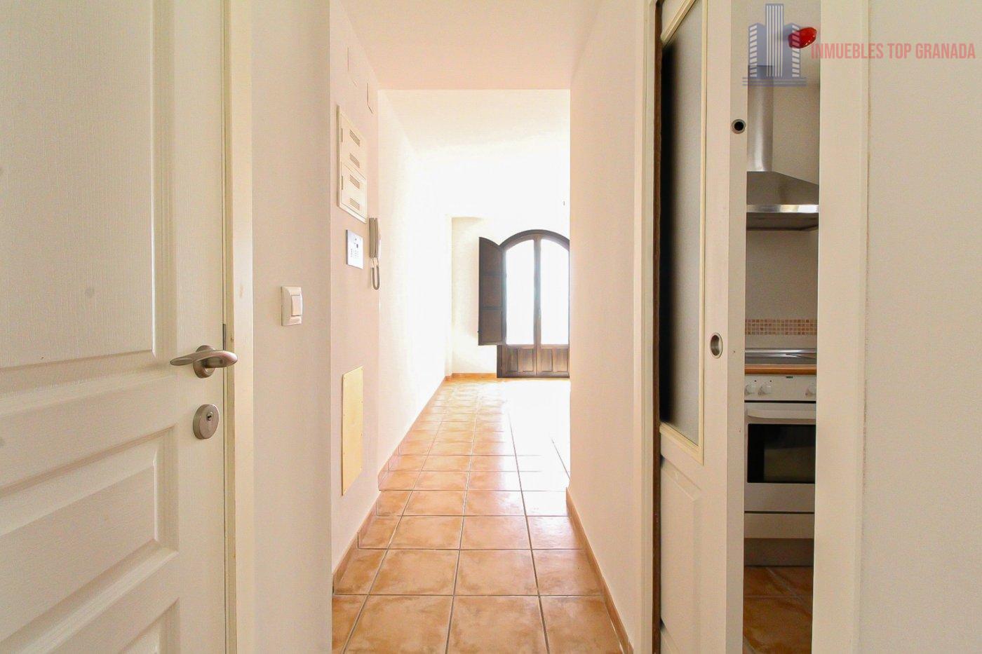 For sale of flat in Vélez de Benaudalla
