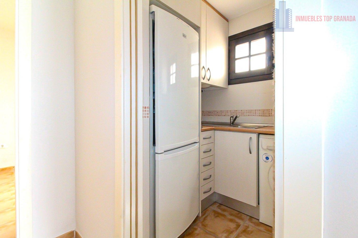 For sale of flat in Vélez de Benaudalla