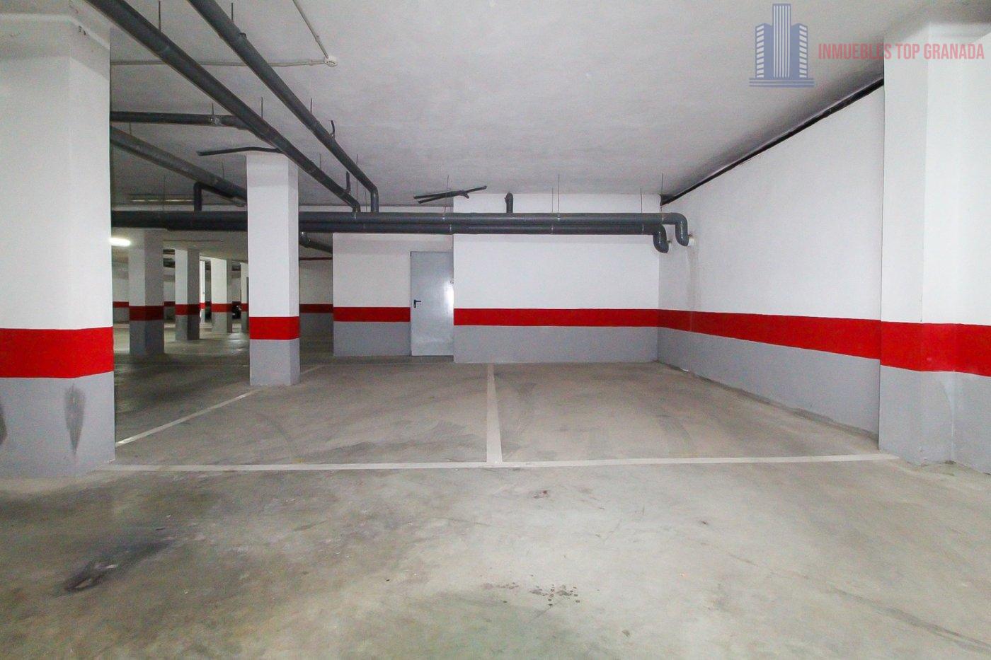 For sale of flat in Vélez de Benaudalla