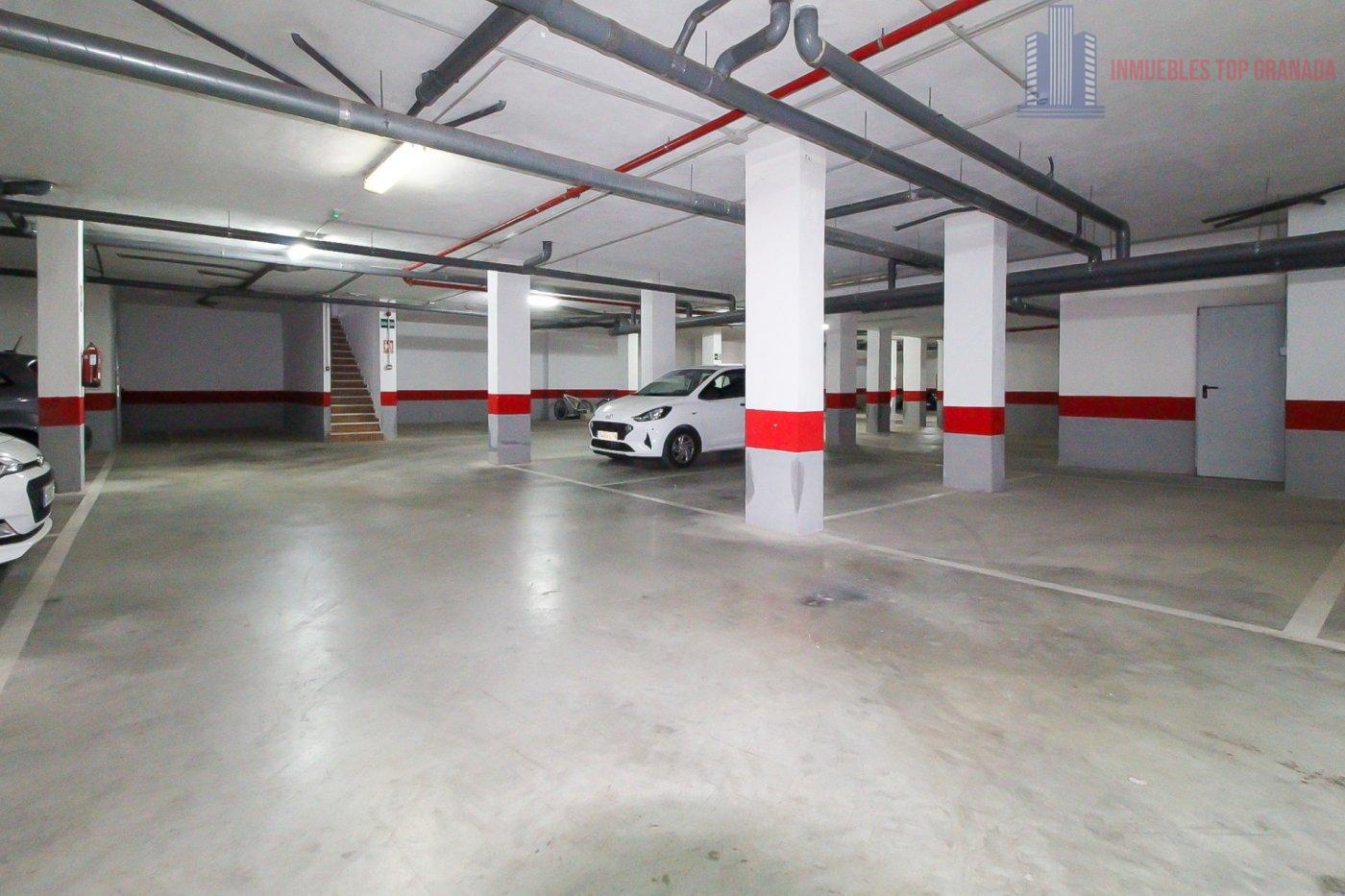 For sale of flat in Vélez de Benaudalla