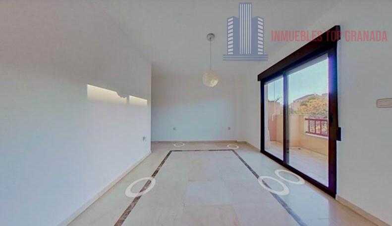 For sale of flat in Granada