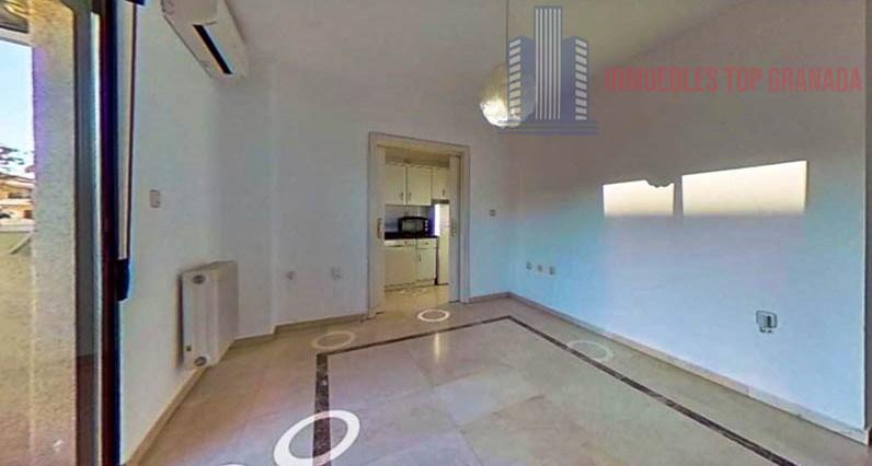 For sale of flat in Granada