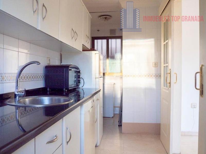 For sale of flat in Granada