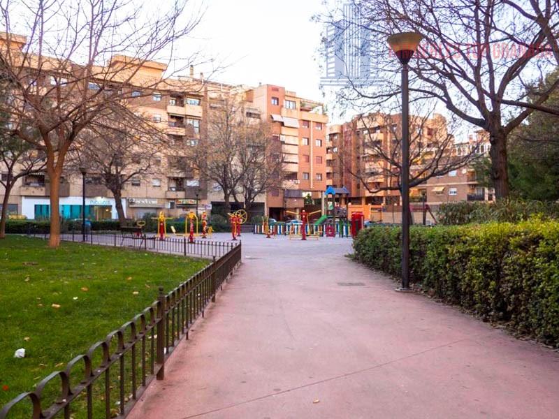 For sale of flat in Granada