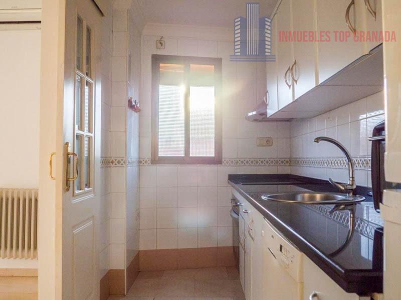 For sale of flat in Granada