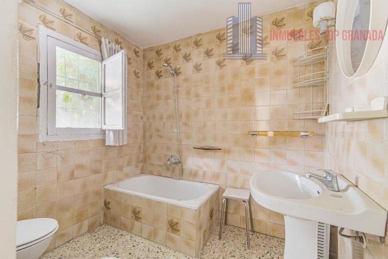 For sale of house in Alhendín