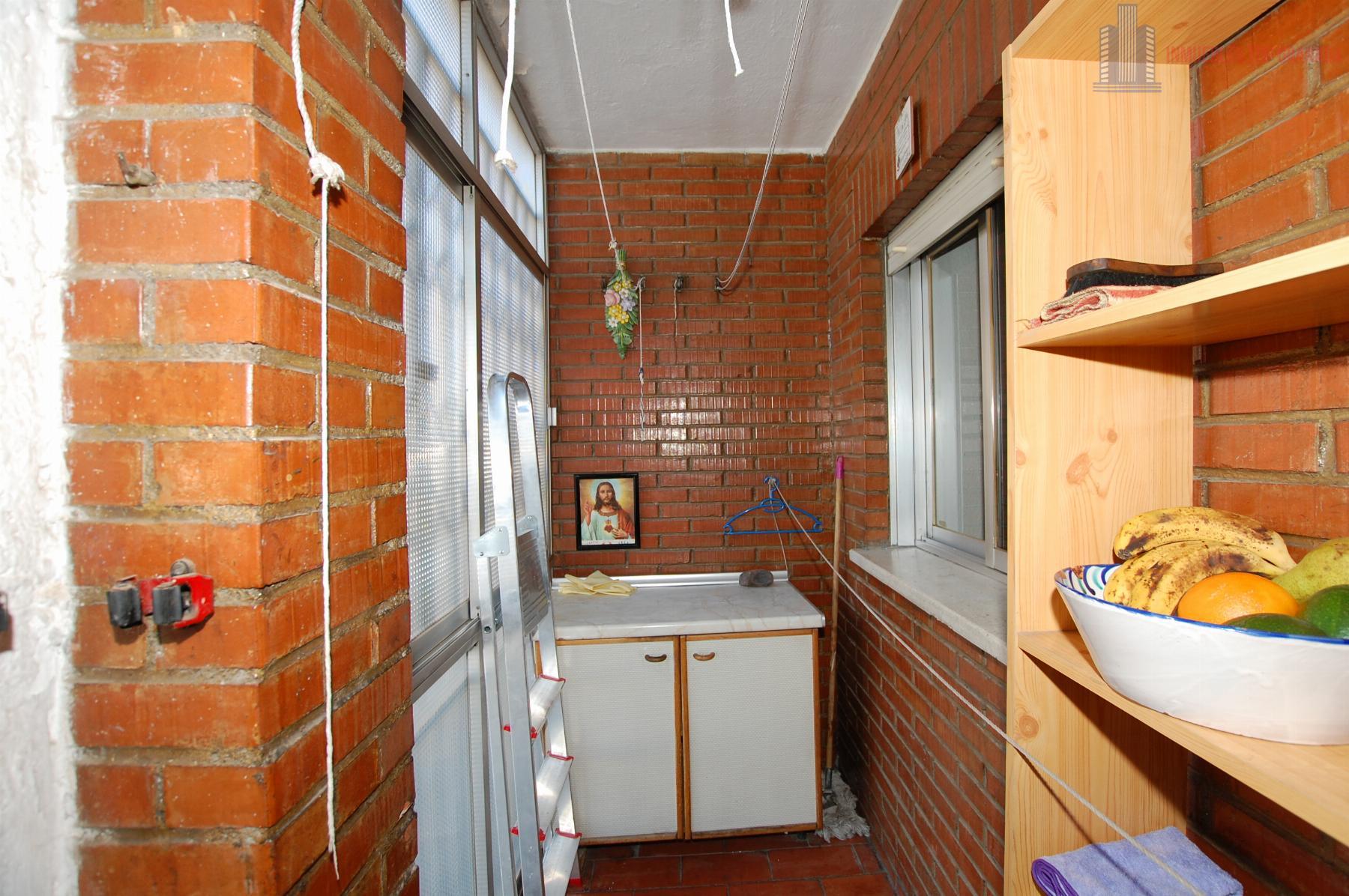 For sale of flat in Granada