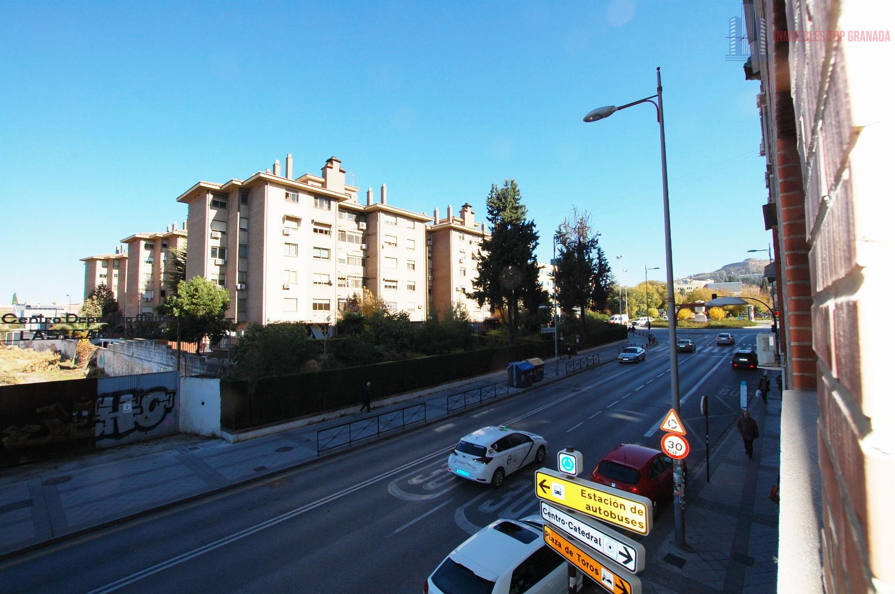 For sale of flat in Granada