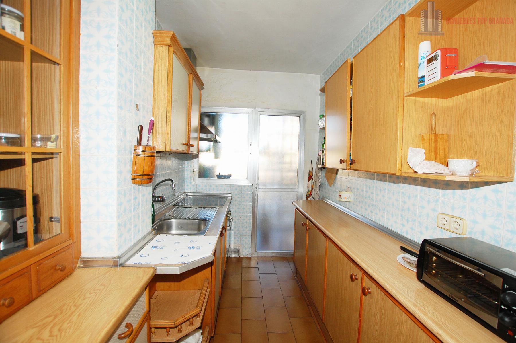 For sale of flat in Granada