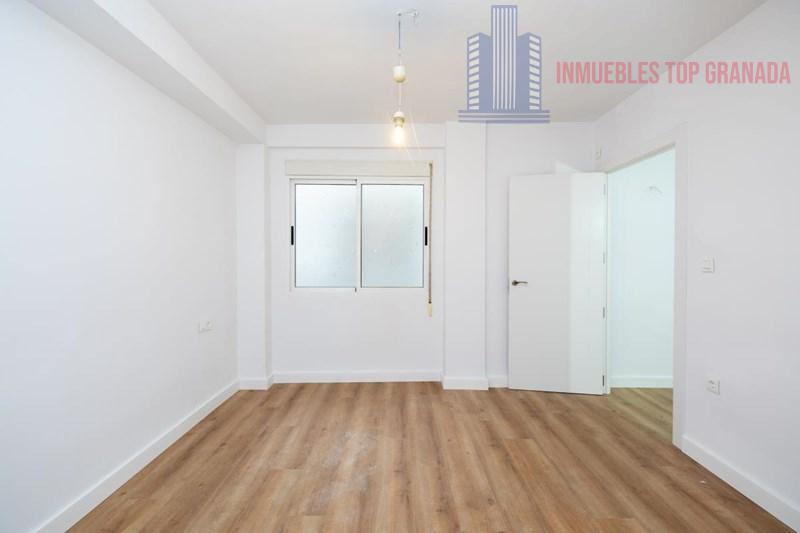 Venta de piso en Granada